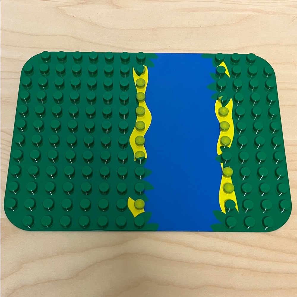 Lego Duplo Reptile Habitat Base Plate - Green/Blue with Yellow Accents
